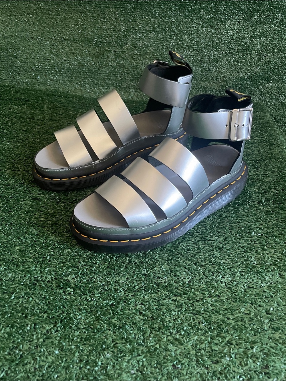 Dr. Martens Clarissa II Metallic Leather Sandals Women’s size 6